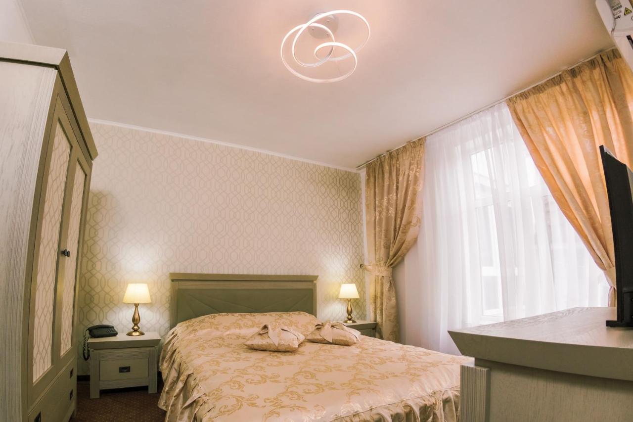 Hotel Cora Bistrita ภายนอก รูปภาพ