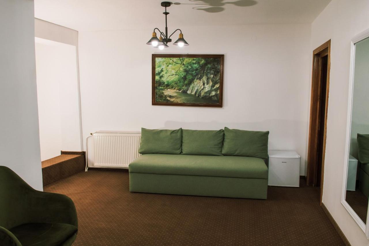 Hotel Cora Bistrita ภายนอก รูปภาพ
